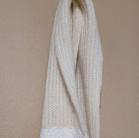 INC scarf knit muffler white cream International Concepts chevron design - Picture 3 of 8